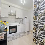Homely Flat Porta Maggiore شقة