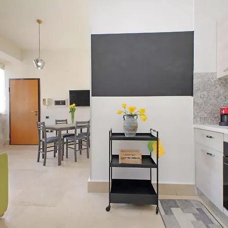 Homely Flat Porta Maggiore Apartment Rom